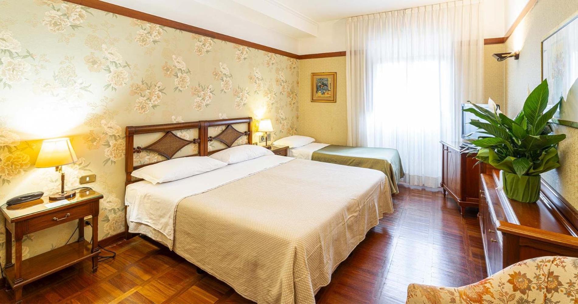 Hotel&Ristorante Miramonti Palazzo Storico Rieti Exterior foto